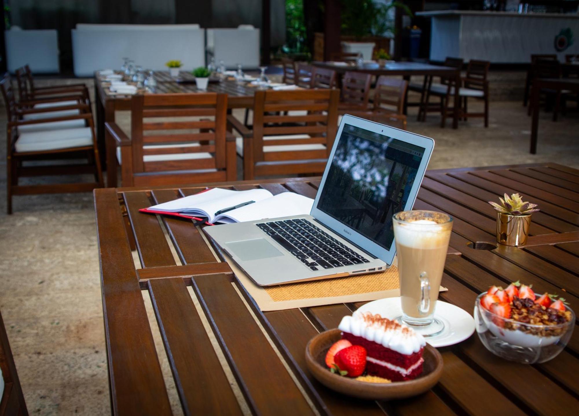 Sweetfield Manor Hotell Bridgetown Eksteriør bilde